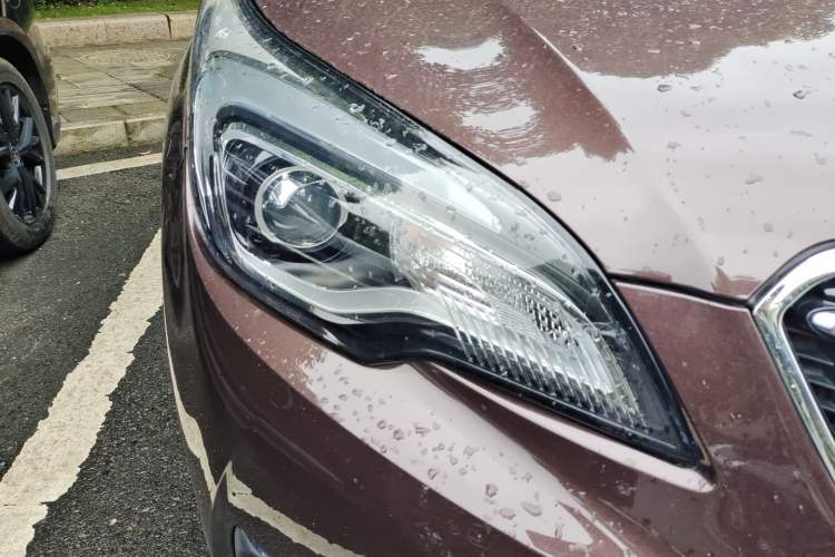 Used Buick Envision 2019 20T Two-Wheel Drive Elite Version China V Standard Right Front Headlight