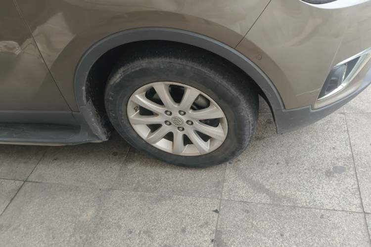 Used Buick Envision 2019 20T Two-Wheel Drive Luxury Version China V Standard Right Front Wheel Hub