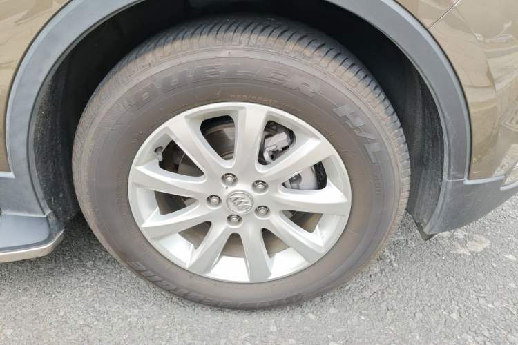 Used Buick Envision 2019 20T Two-Wheel Drive Leading Model China VI Standard Right Front Wheel Hub