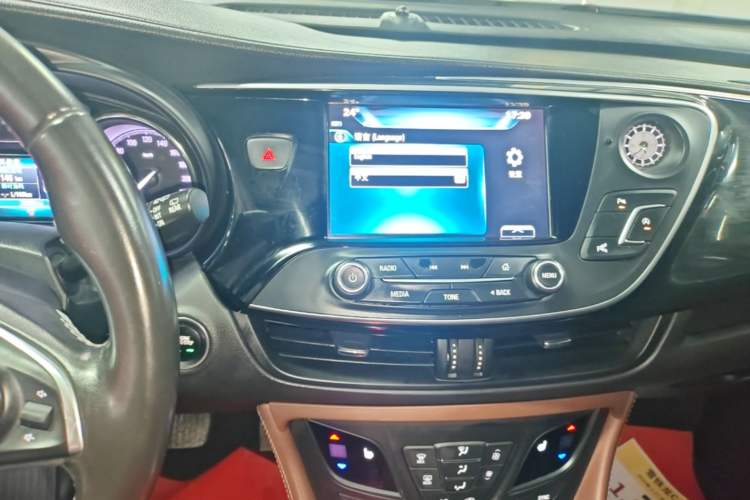 Used Buick Envision 2019 20T Two-Wheel Drive Luxury Version China VI Standard Audio And AC Panel