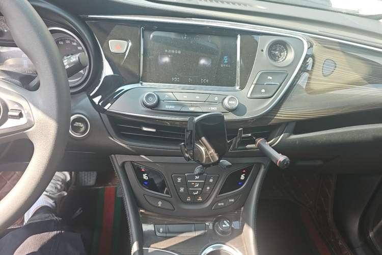 Used Buick Envision 2019 20T Two-Wheel Drive Leading Version China V Standard Audio And AC Panel