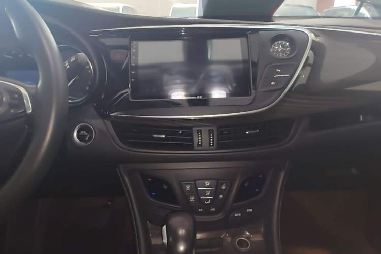 Used Buick Envision 2019 20T Two-Wheel Drive Elite Version China VI Standard Audio And AC Panel