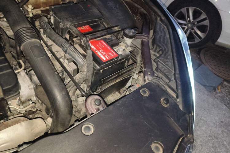 Used Buick Envision 2019 20T Two-Wheel Drive Leading Version China V Standard Engine Bay Left