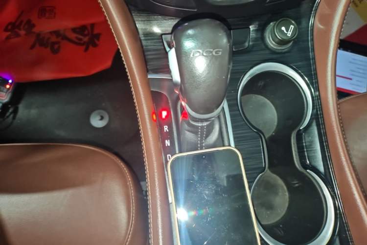 Used Buick Envision 2019 20T Two-Wheel Drive Luxury Version China VI Standard Gear Lever