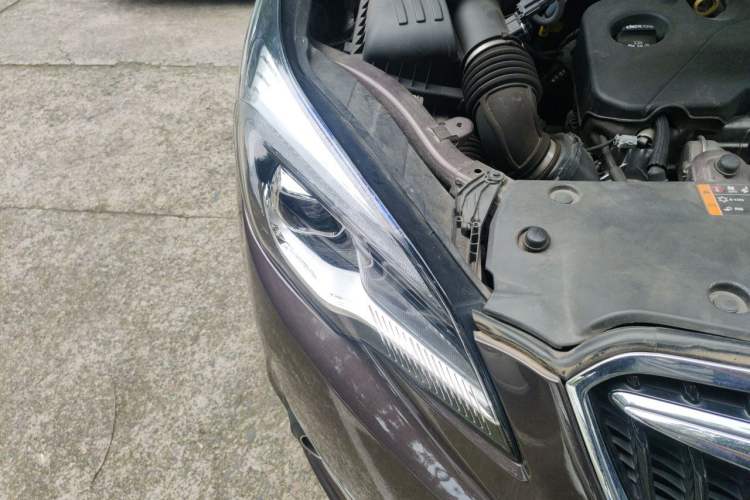 Used Buick Envision 2019 20T Two-Wheel Drive Luxury Version China VI Standard Right Front Headlight