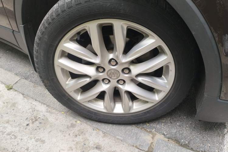 Used Buick Envision 2019 28T Four-Wheel Drive Elite Version China VI Standard Right Front Wheel Hub