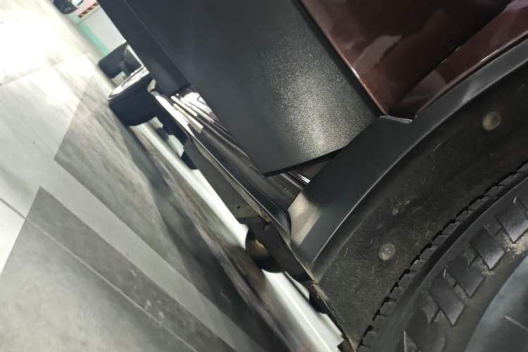 Used Buick Envision 2019 20T Two-Wheel Drive Luxury Version China VI Standard Right Side Sill