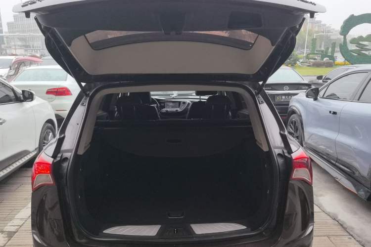 Used Buick Envision 2019 20T Two-Wheel Drive Elite Version China VI Standard Trunk
