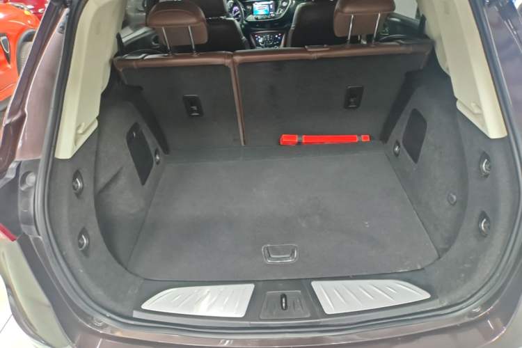 Used Buick Envision 2019 20T Two-Wheel Drive Luxury Version China VI Standard Trunk