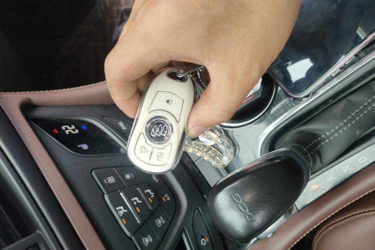 Used Buick Envision 2019 20T Two-Wheel Drive Luxury Version China VI Standard Vehicle Key