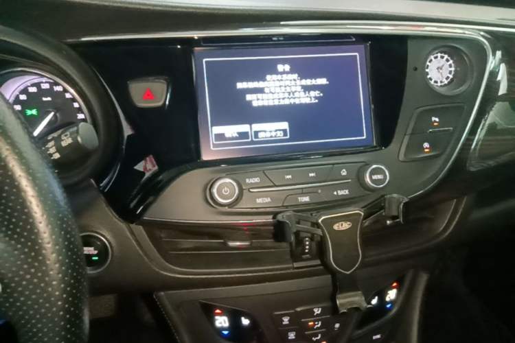 Used Buick Envision 2019 20T Two-Wheel Drive Elite Version China V Standard Audio And AC Panel