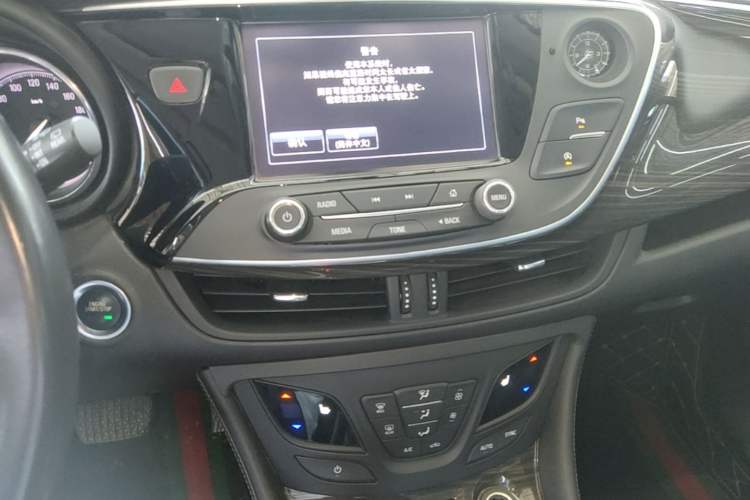 Used Buick Envision 2019 20T Two-Wheel Drive Elite Version China VI Standard Audio And AC Panel