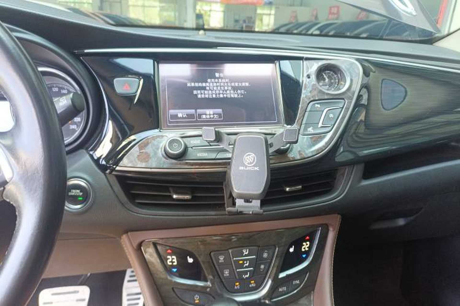 Used Buick Envision 2019 20T Two-Wheel Drive Luxury Version China VI Standard Audio And AC Panel