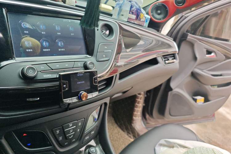 Used Buick Envision 2019 20T Two-Wheel Drive Leading Version China V Standard Audio And AC Panel