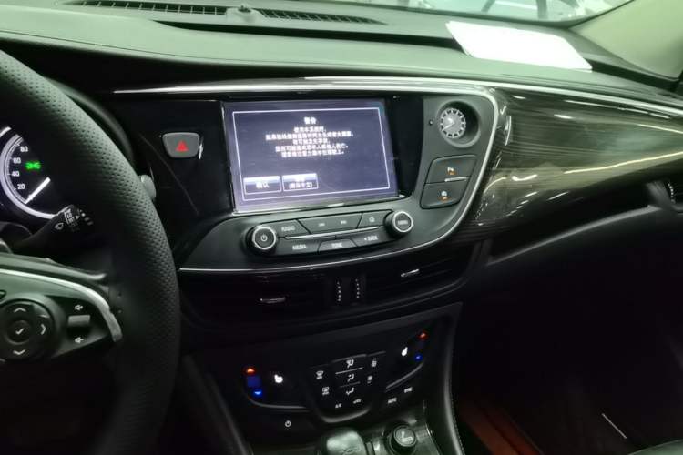Used Buick Envision 2019 20T Two-Wheel Drive Elite Version China VI Standard Audio And AC Panel