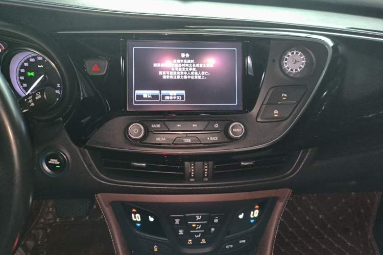 Used Buick Envision 2019 28T Four-Wheel Drive Elite Version China VI Standard Audio And AC Panel
