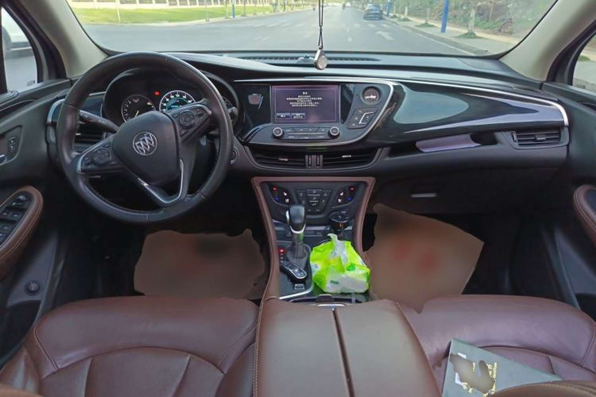 Used Buick Envision 2019 28T 4x4 Luxury Model China VI Standard Center Console