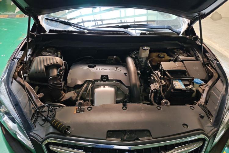 Used Buick Envision 2019 28T Four-Wheel Drive Elite Version China VI Standard Engine Bay