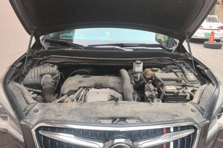 Used Buick Envision 2019 28T Four-Wheel Drive Luxury Version China V Standard Engine Bay