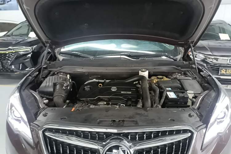 Used Buick Envision 2019 20T Two-Wheel Drive Luxury Version China VI Standard Engine Bay