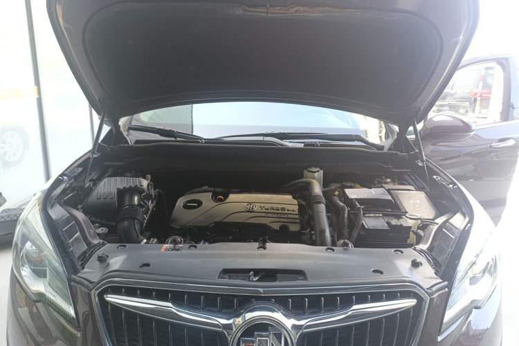 Used Buick Envision 2019 20T Two-Wheel Drive Luxury Version China VI Standard Engine Bay