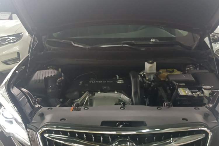 Used Buick Envision 2019 28T Four-Wheel Drive Elite Version China VI Standard Engine Bay