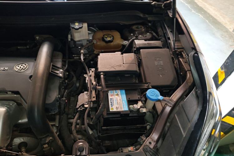 Used Buick Envision 2019 28T Four-Wheel Drive Elite Version China VI Standard Engine Bay Left