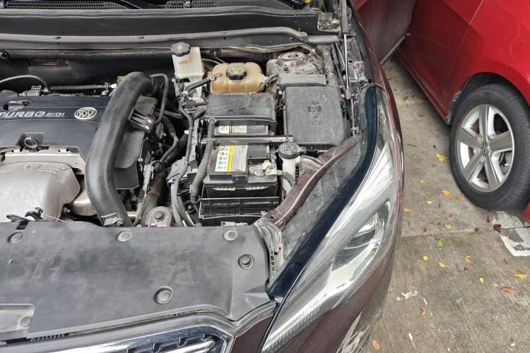 Used Buick Envision 2019 28T 4x4 Luxury Model China VI Standard Engine Bay Left