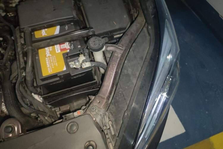 Used Buick Envision 2019 28T Four-Wheel Drive Elite Version China VI Standard Engine Bay Left