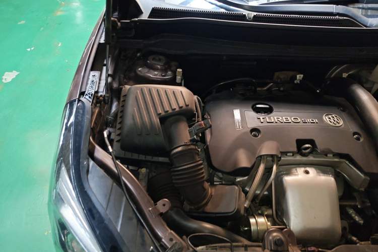Used Buick Envision 2019 28T Four-Wheel Drive Elite Version China VI Standard Engine Bay Right
