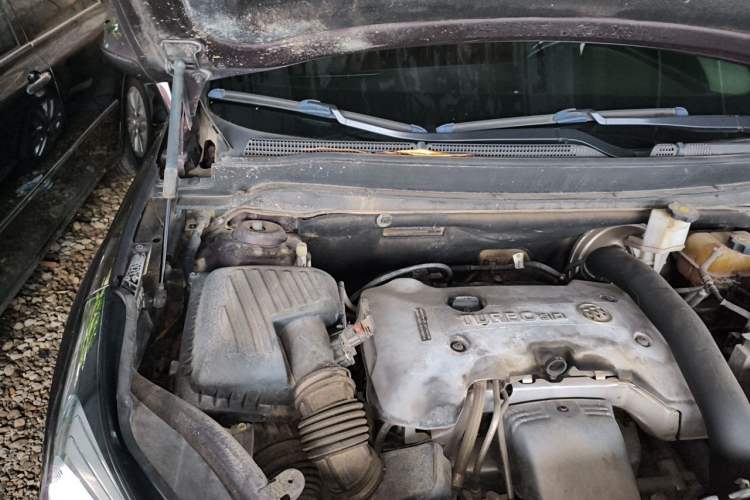 Used Buick Envision 2019 28T Four-Wheel Drive Elite Version China VI Standard Engine Bay Right