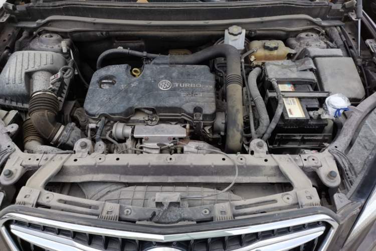 Used Buick Envision 2019 20T Two-Wheel Drive Luxury Version China V Standard Engine Bay