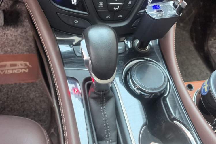 Used Buick Envision 2019 28T Four-Wheel Drive Luxury Version China V Standard Gear Lever