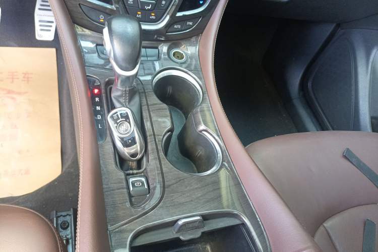 Used Buick Envision 2019 20T Two-Wheel Drive Luxury Version China VI Standard Gear Lever