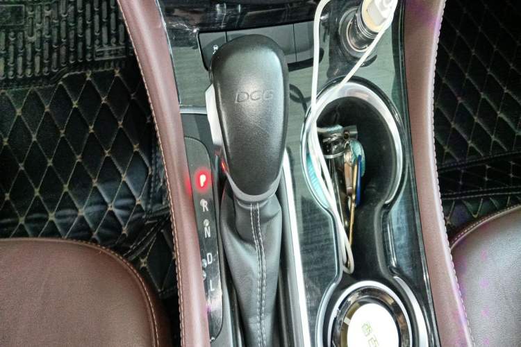 Used Buick Envision 2019 20T Two-Wheel Drive Luxury Version China V Standard Gear Lever