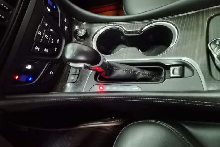 Used Buick Envision 2019 20T Two-Wheel Drive Elite Version China VI Standard Gear Lever