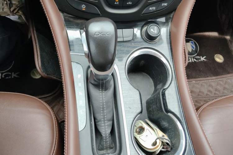 Used Buick Envision 2019 20T Two-Wheel Drive Luxury Version China VI Standard Gear Lever