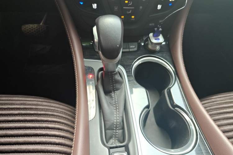 Used Buick Envision 2019 28T 4x4 Luxury Model China VI Standard Gear Lever