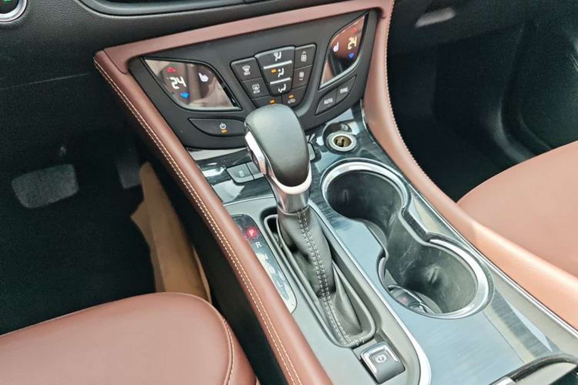 Used Buick Envision 2019 28T 4x4 Elite Version China V Standard Gear Lever