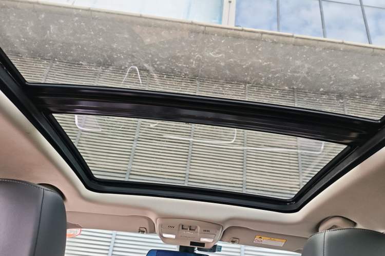 Used Buick Envision 2019 20T Two-Wheel Drive Leading Version China V Standard Headliner