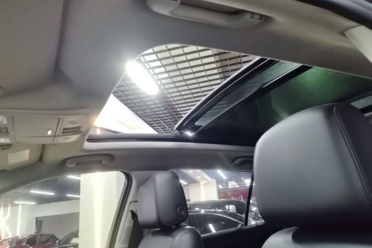 Used Buick Envision 2019 20T Two-Wheel Drive Elite Version China VI Standard Headliner