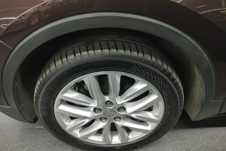 Used Buick Envision 2019 28T Four-Wheel Drive Elite Version China VI Standard Left Front Wheel Hub