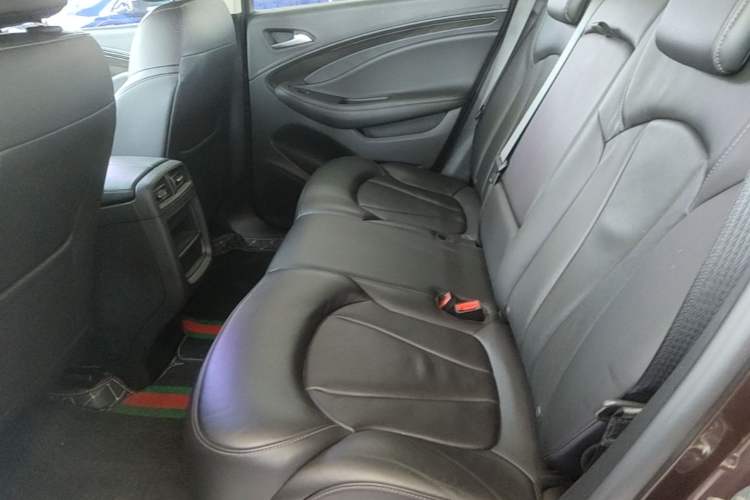 Used Buick Envision 2019 20T Two-Wheel Drive Elite Version China VI Standard Left Rear Seat