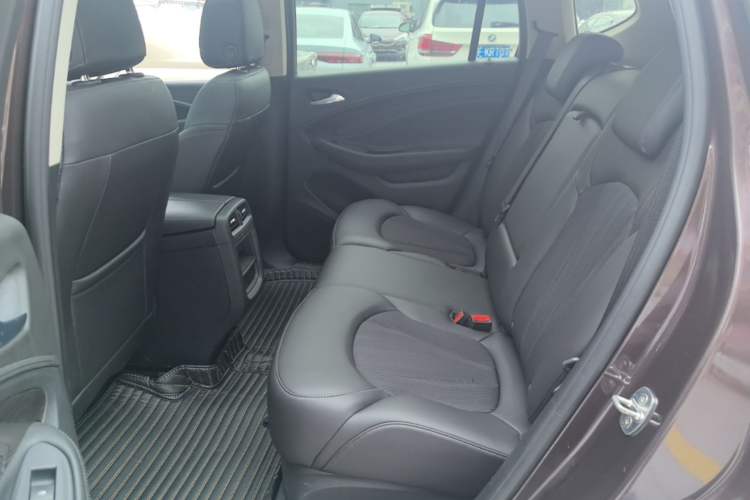 Used Buick Envision 2019 20T Two-Wheel Drive Leading Version China V Standard Left Rear Seat