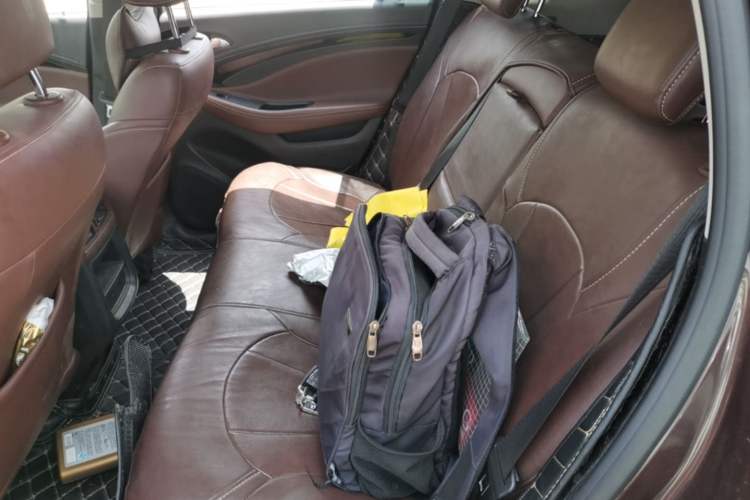 Used Buick Envision 2019 20T Two-Wheel Drive Luxury Version China V Standard Left Rear Seat