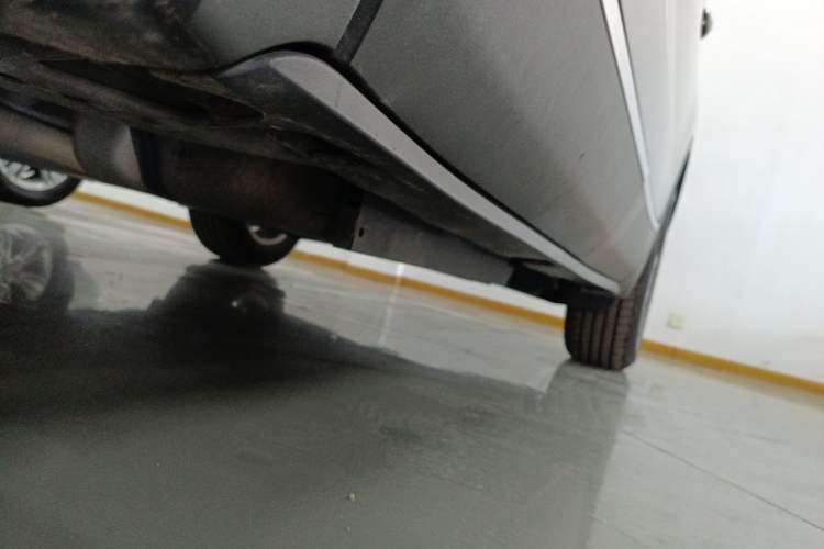 Used Buick Envision 2019 20T Two-Wheel Drive Elite Version China V Standard Left Side Sill