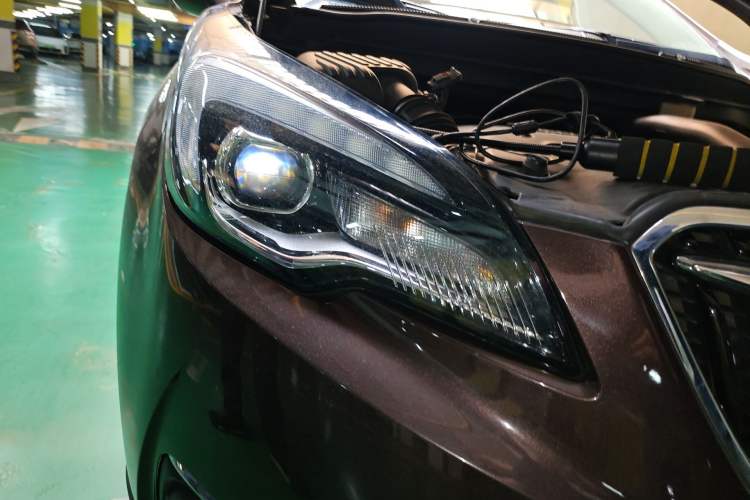 Used Buick Envision 2019 28T Four-Wheel Drive Elite Version China VI Standard Right Front Headlight