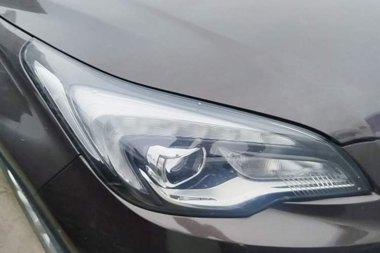 Used Buick Envision 2019 20T Two-Wheel Drive Luxury Version China V Standard Right Front Headlight