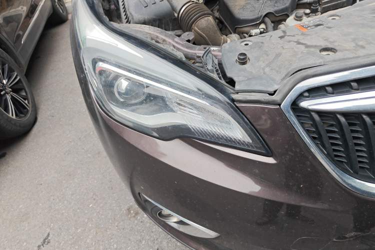 Used Buick Envision 2019 20T Two-Wheel Drive Leading Model China VI Standard Right Front Headlight