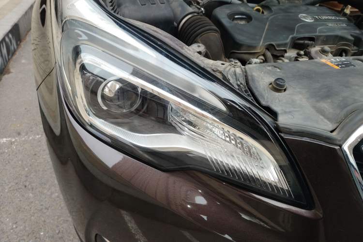 Used Buick Envision 2019 20T Two-Wheel Drive Leading Model China VI Standard Right Front Headlight